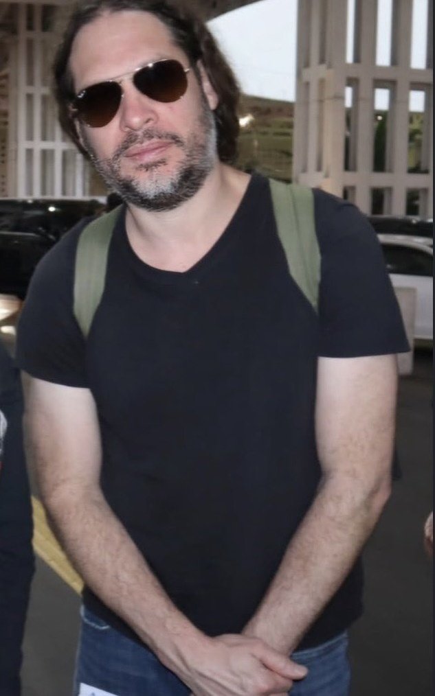 cris m.d. tweet media