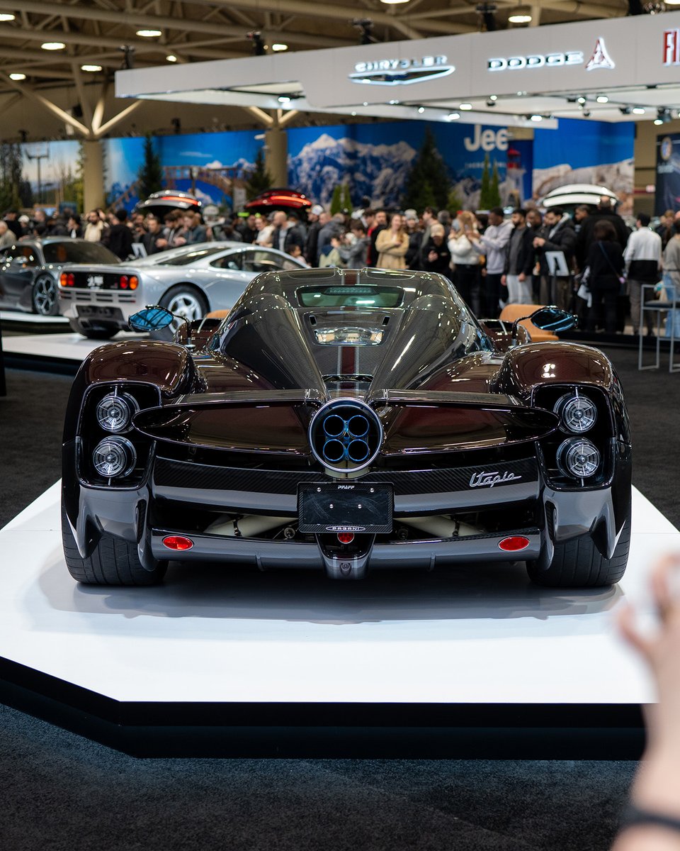 Canadian International AutoShow tweet media