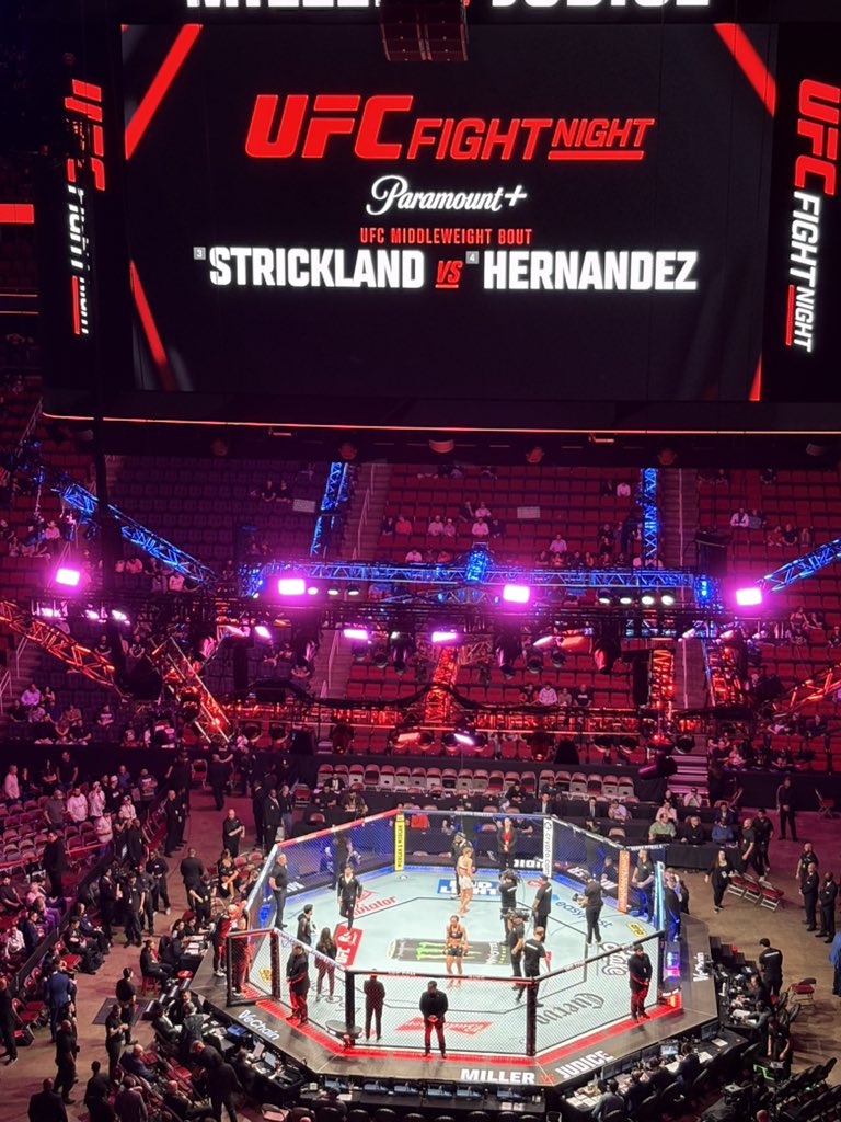 ja_neane's tweet photo. my first UFC event! 😄 https://t.co/TwFuC3c4t9