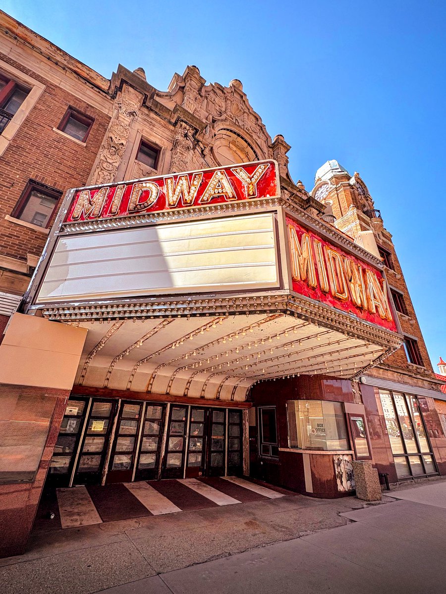 𝐿𝒾𝓈𝒶 𝐵𝑜𝓌𝓂𝒶𝓃 tweet media