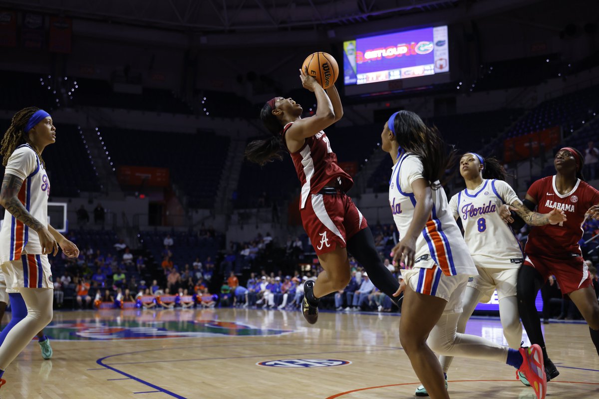 AlabamaWBB's tweet photo. The Shot. The Reaction. https://t.co/tB5VV6bQQU