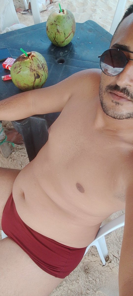 Andrade1858's tweet photo. Dia de praia. https://t.co/MzILyWJUuc