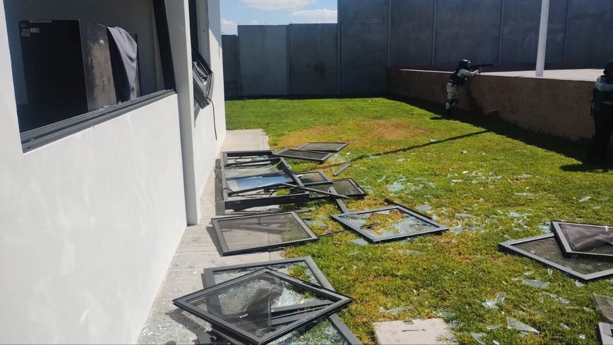 Mexican National Guard base in San Juan de los Lagos, northern Jalisco, was attacked by CJNG cartel gunmen.