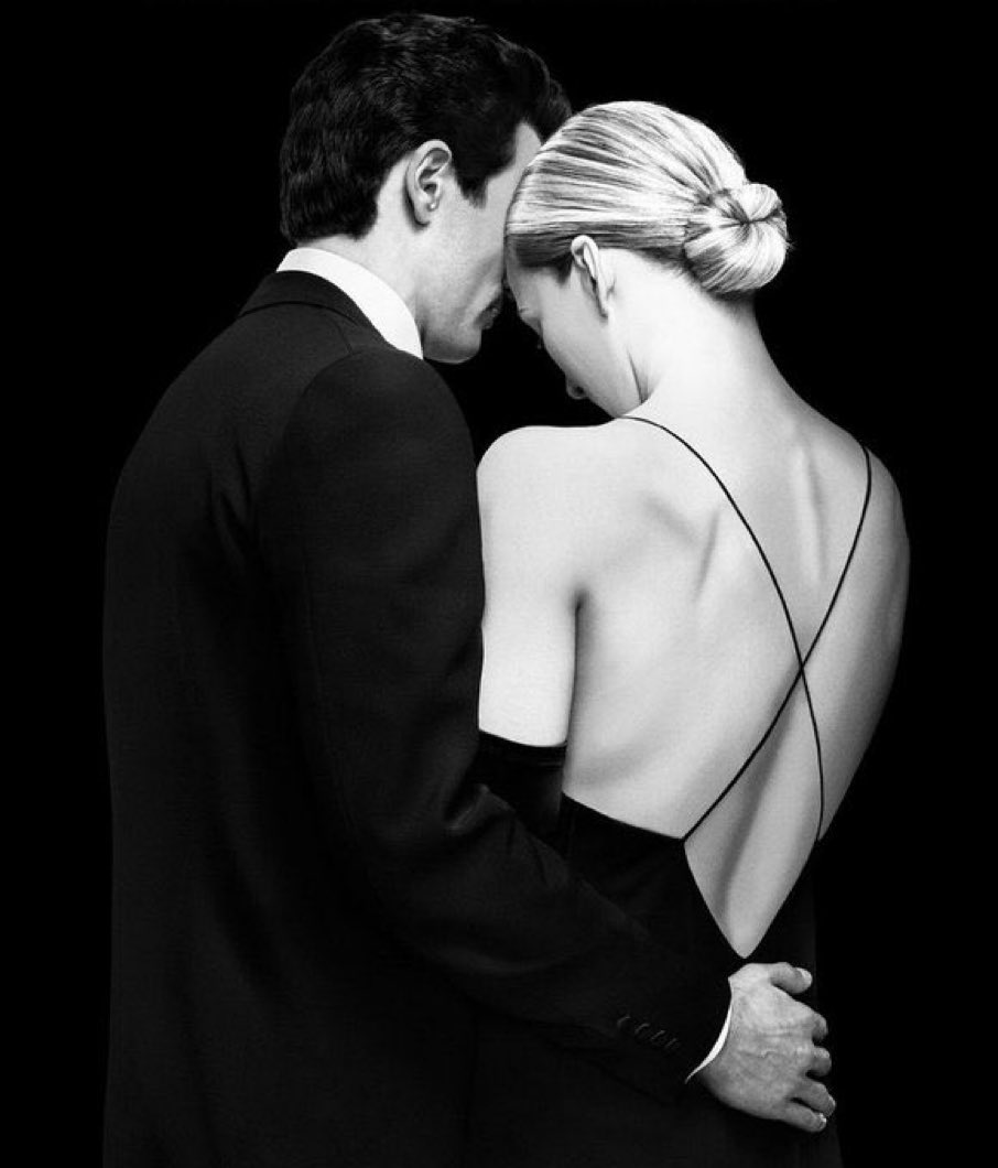 A Daryl Hannah en Love Story la pintan casi con retraso pero bueno ella vive y estos dos no. Punto para Daryl.