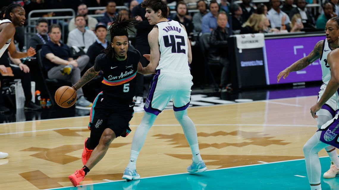 JeffGSpursZone's tweet photo. "Communication picked up, just a lot sharper on game plan execution," - Mitch Johnson
Spurs 139, Kings 122: What they said after the game
https://t.co/PkpD8Gov6M #nba #porvida #sanantonio #gospurgo / https://t.co/1WQA5zYYIY