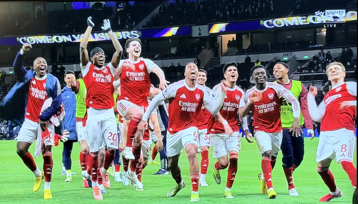 obez2012's tweet image. Spurs 1-4 Arsenal

This is what it means to the lads and to the fans!!
#COYG
#NLD
#TOTARS