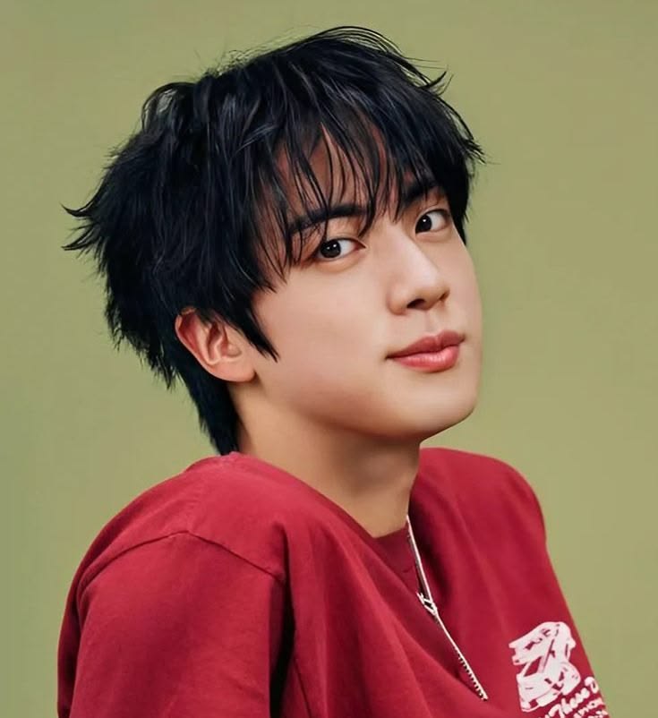 npomvtt's tweet image. ⁉️ ROLÊ ALEATÓRIO: Janja, atual primeira dama (esposa do presidente Lula), recebeu um presente de Jin do BTS através do amigo dele e famoso chef de cozinha Chef Baek.

Ela ganhou dois gins (kkkk) da marca IGIN Apple Gin escrito "para. Janja, de Jin do BTS. Amo você"