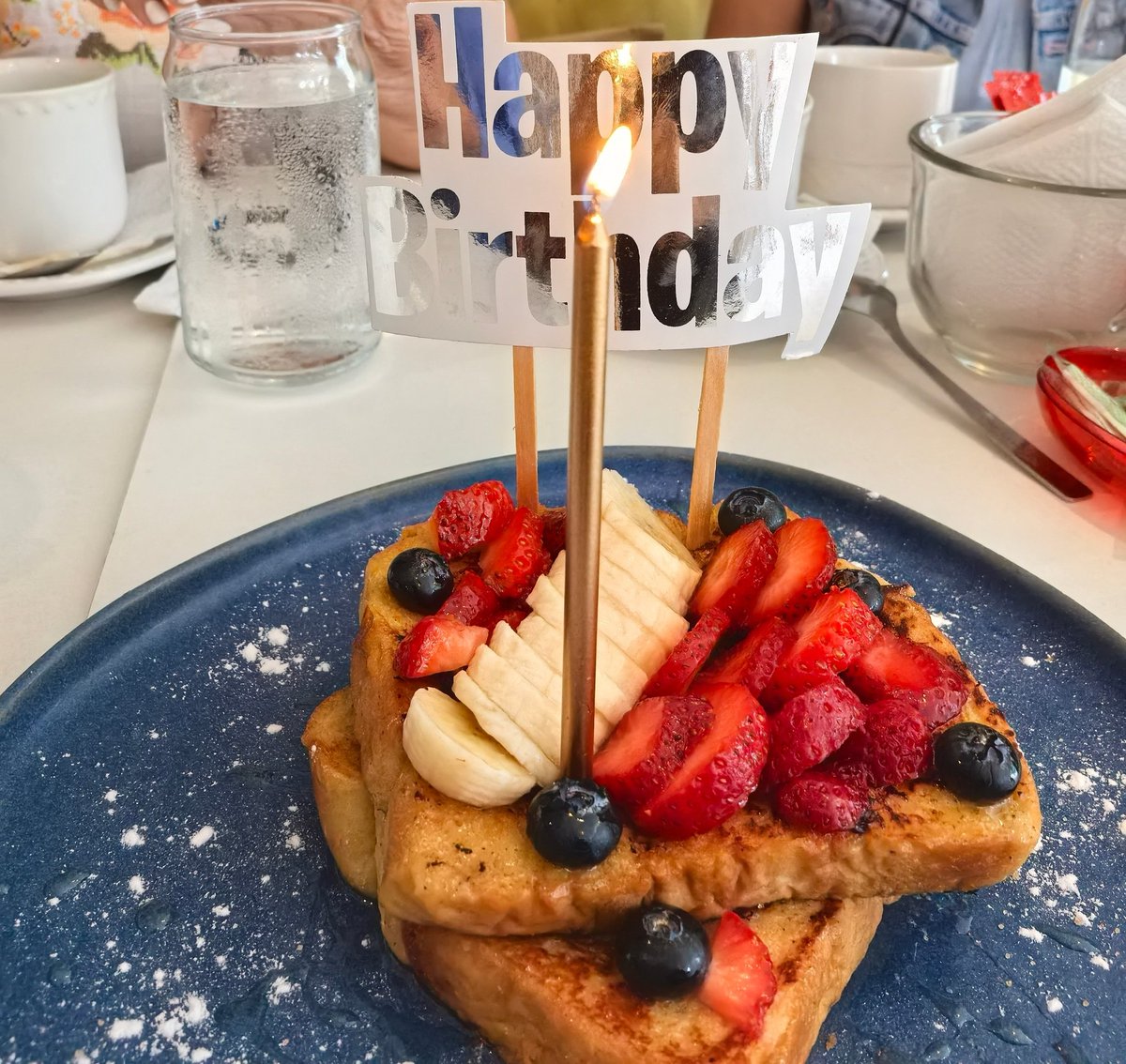 Inician los festejos cumpleañeros