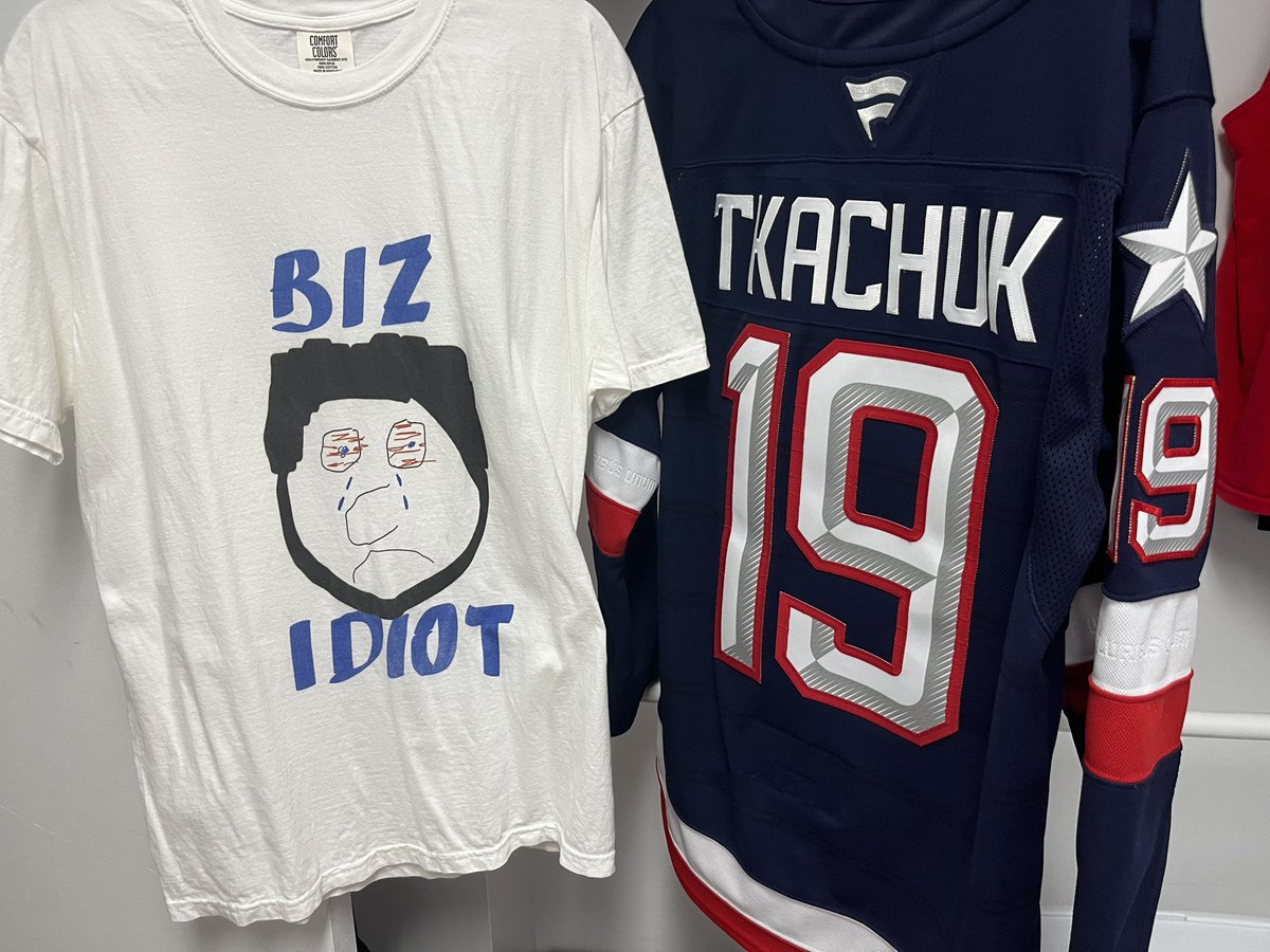 mbritten20's tweet photo. I’ll just be rotating these two gems for the next 4 years. 🇺🇸 🏒 🍾 https://t.co/wZsvgFchhX