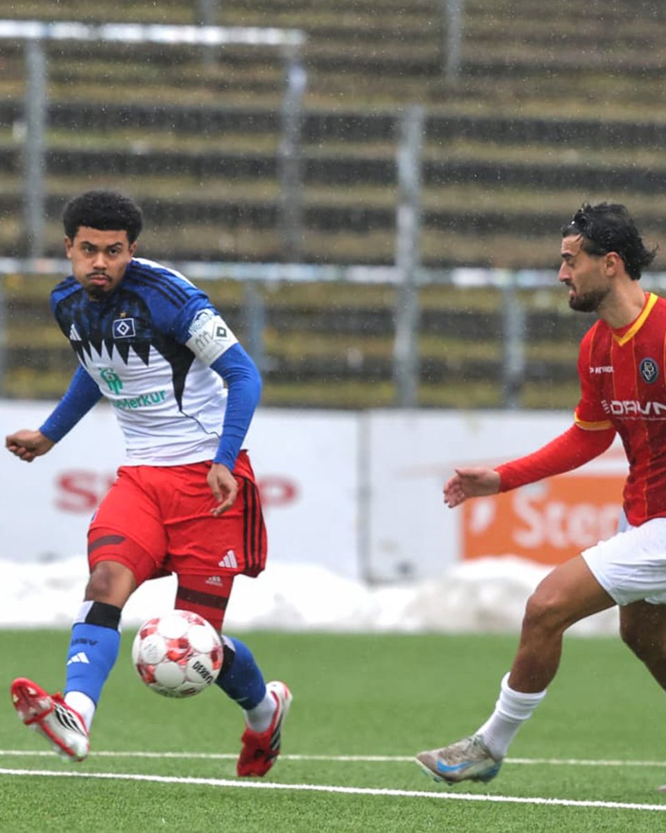 HSVYoungTalents's tweet image. Auch im achten Regionalliga-Spiel in Serie blieb unsere #U21 am Sonntag ungeschlagen. 💪 Nach dem 1:1 gegen den Bremer SV lobte Coach Lukas #Anderer seine Defensive, haderte aber mit der Offensive: hsv.link/U21-Spiel-BSV-… 👈

#nurderHSV #HSVYoungTalents

📸 Michael Schwarz