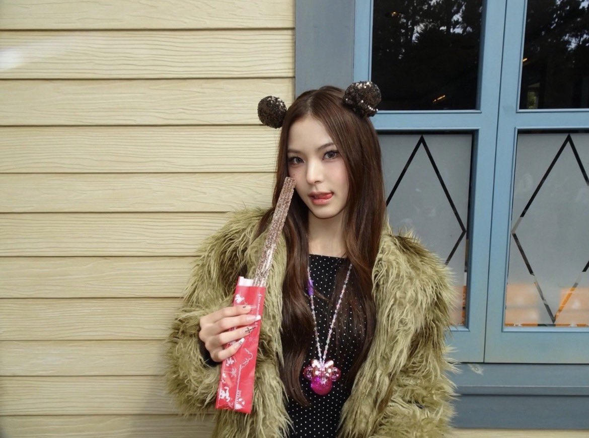 💬 › +CHAT — 22.02.26

➜ Mai vous a envoyé un nouveau message 

⊹ #마이 #MAI #TOMIOKAMAI #冨岡まい #IZNA #이즈나