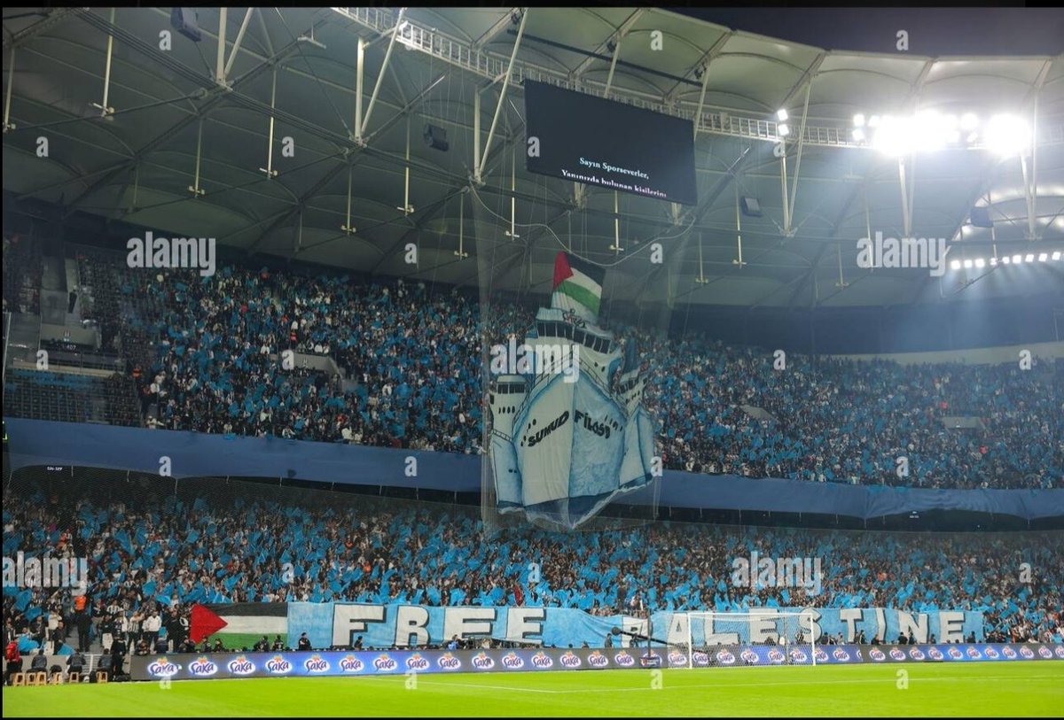 Insane atmosphere at Tüpraş Stadium! Beşiktaş fans went wild for this massive win  #BJKvGOZ