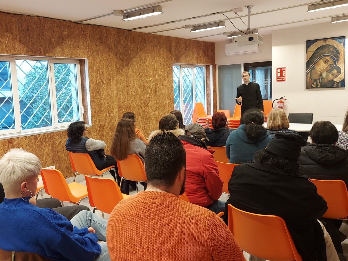 HdadPerdonMad's tweet photo. 𝗙𝗢́𝗥𝗠𝗔𝗖𝗜𝗢́𝗡

Esta tarde nos ha visitado el P. Miguel Moreno, vicario parroquial de Nuestra Señora de la Peña y San Felipe Neri de nuestro barrio. D. Miguel ha dirigido el grupo de formación de la Hermandad. https://t.co/Glm2o7pdqt