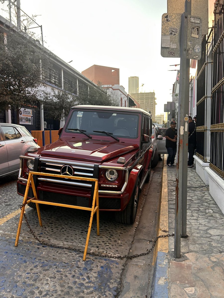 whos the mf with the g wagon @ the furmeet lmaoooo