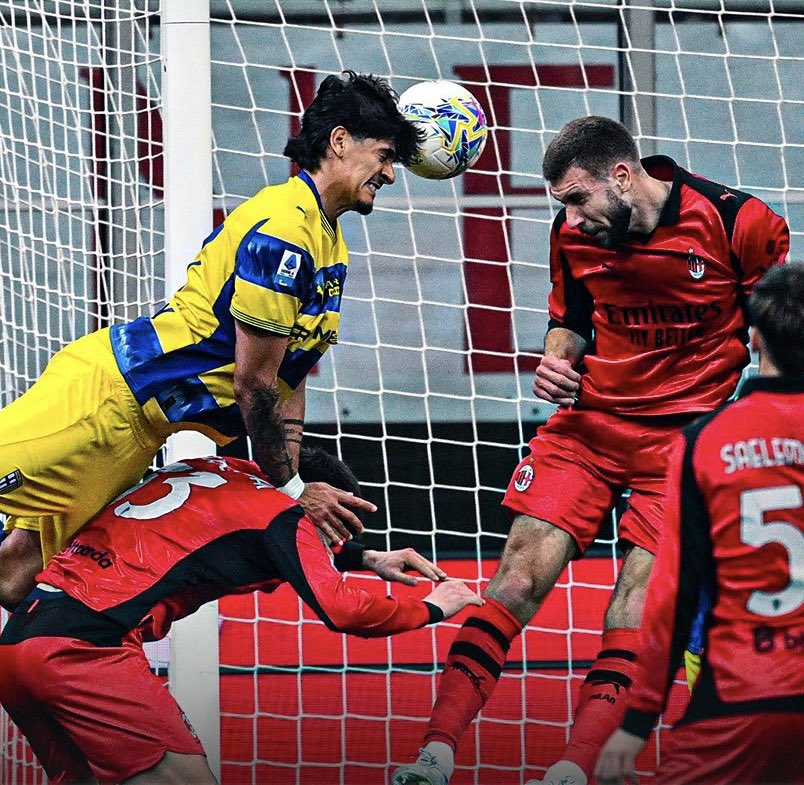 E’ iniziato tutto a #Pisa, l’affondo.
-L’espulsione di #Rabiot senza senso che lo esclude contro il #Como, alla quale aveva fatto 2 gol poche settimane prima 
-la mancata squalifica di #Paz che lo tiene in gioco contro il #Milan, al quale farà il gol decisivo.
-la porcheria di