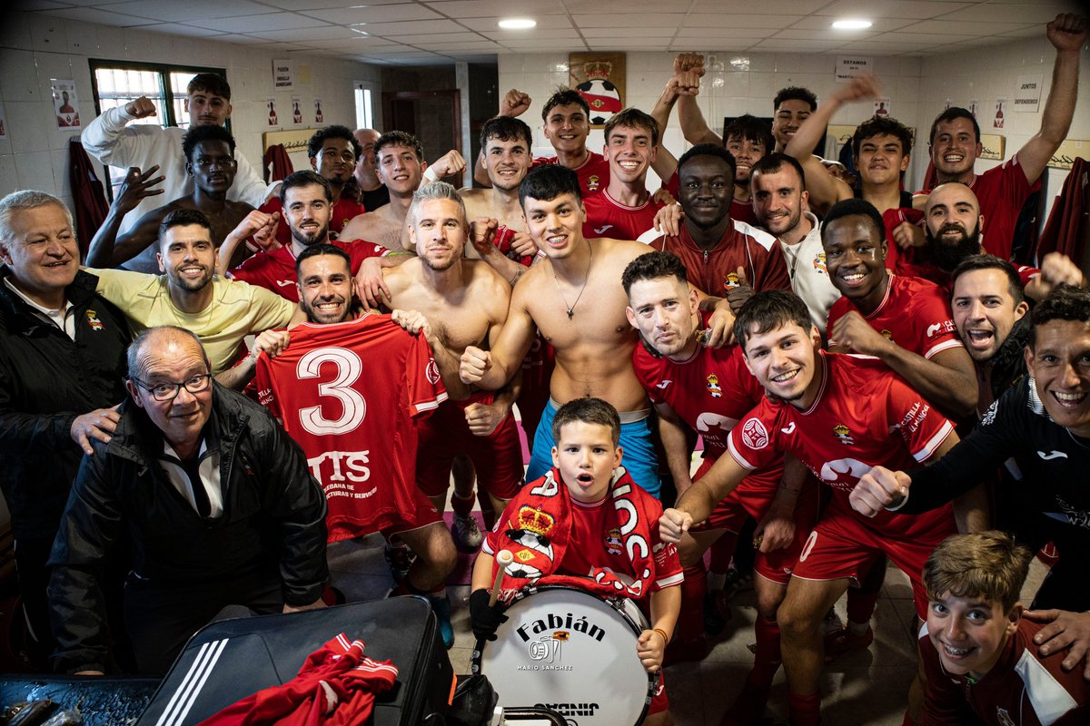 CDSonseca's tweet photo. 🖼️ Fotón para cerrar la semana 

📸 Mario Sánchez

#CDS ❤️ #PasiónRojilla https://t.co/gq2PheJkPi