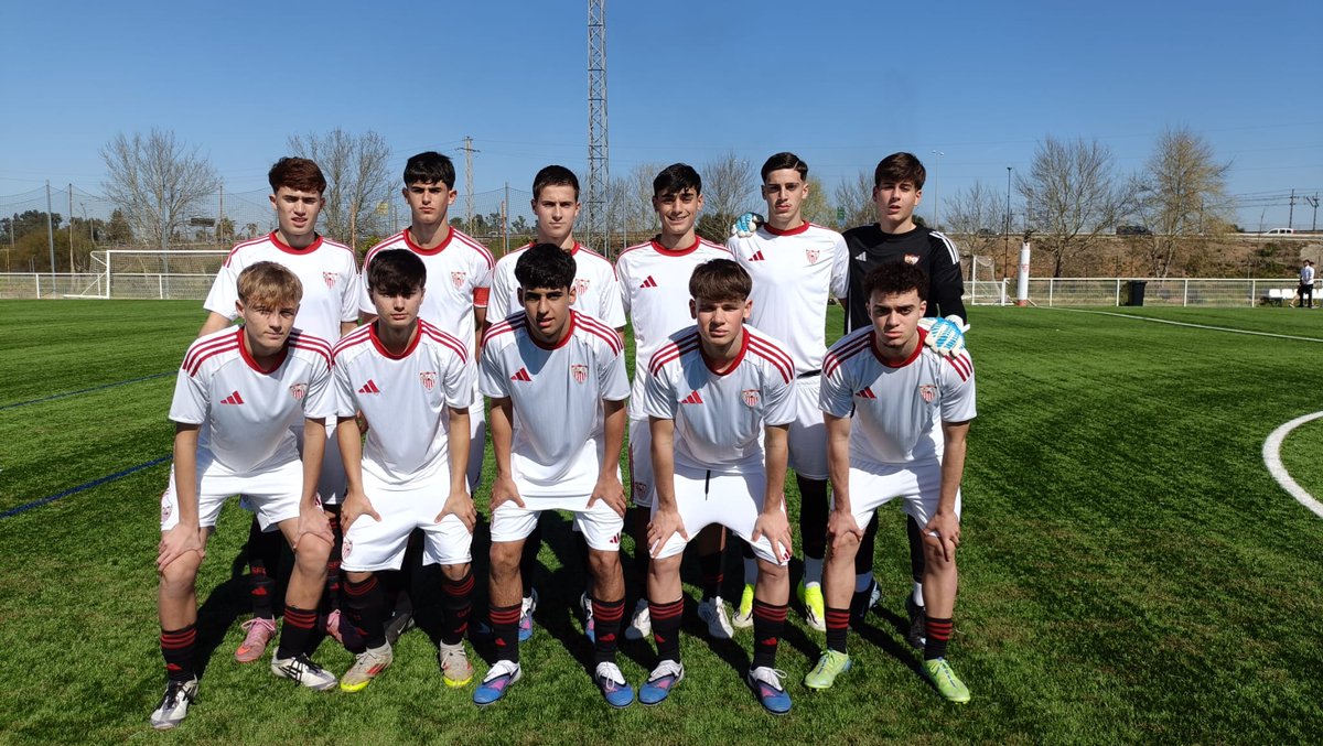 CanteraSFC's tweet photo. FINAL | Triunfo contunde del primer equipo cadete para continuar en lo alto de la clasificación: 

#SevillaFCCadA 5-0 #CDEspañolAlbolote

#CanteraSevillaFC 💪⚪️🔴 https://t.co/48fHdFwgZf