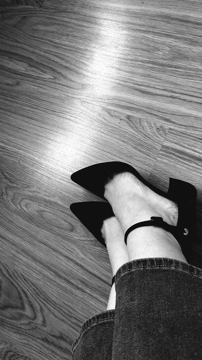 Reembolsa mis nuevos tacones: 39,99€ 😵‍💫🤏🏽

#findom #finfet #finsub #slowdrain #wallet #sumisosfinancieros 

sumisofinanciero findom pagafantas paypig cashslave financialslave Findom CajeroHumano cornudo 
HumanATM simp beta sub fingoddess findomme cuckold finsub finfet pelele
