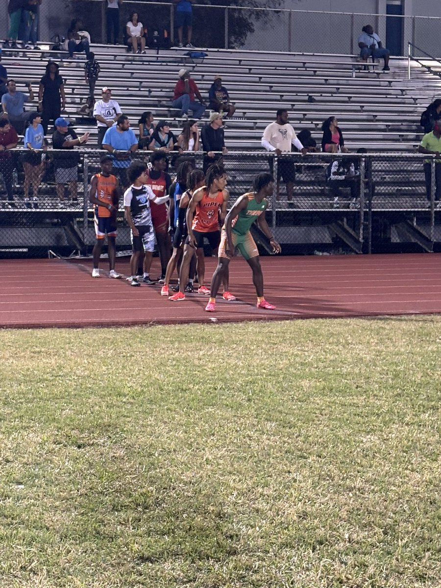blanche_ely's tweet photo. BEHS Tigers ran at the Rocky Gillis Legacy Kickoff Classic at Coral Springs High School. It was a great showing for the Tigers!
#TrackSeason #TigersRun🏃♀️🏃♂️💨 https://t.co/Pek3l8Y2gI