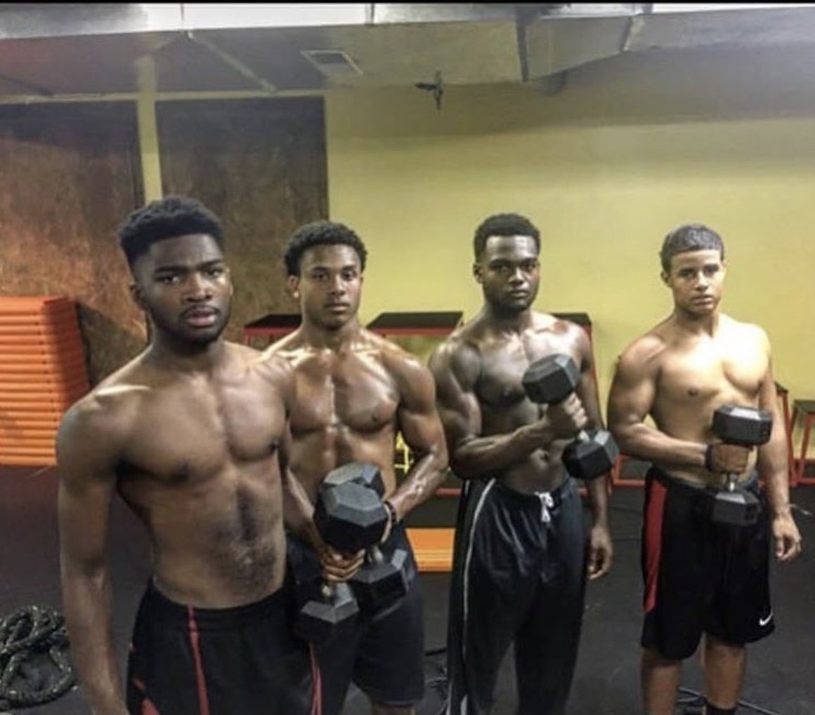 mannyharper45's tweet photo. Rondale Moore thank you for being my brother in this life 🫶🏽🕊️ Rest in Heaven https://t.co/TQoo3Beceu