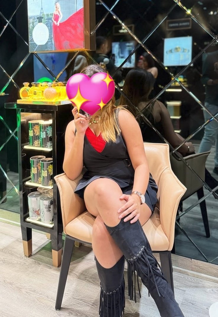 MistressKajal tweet media