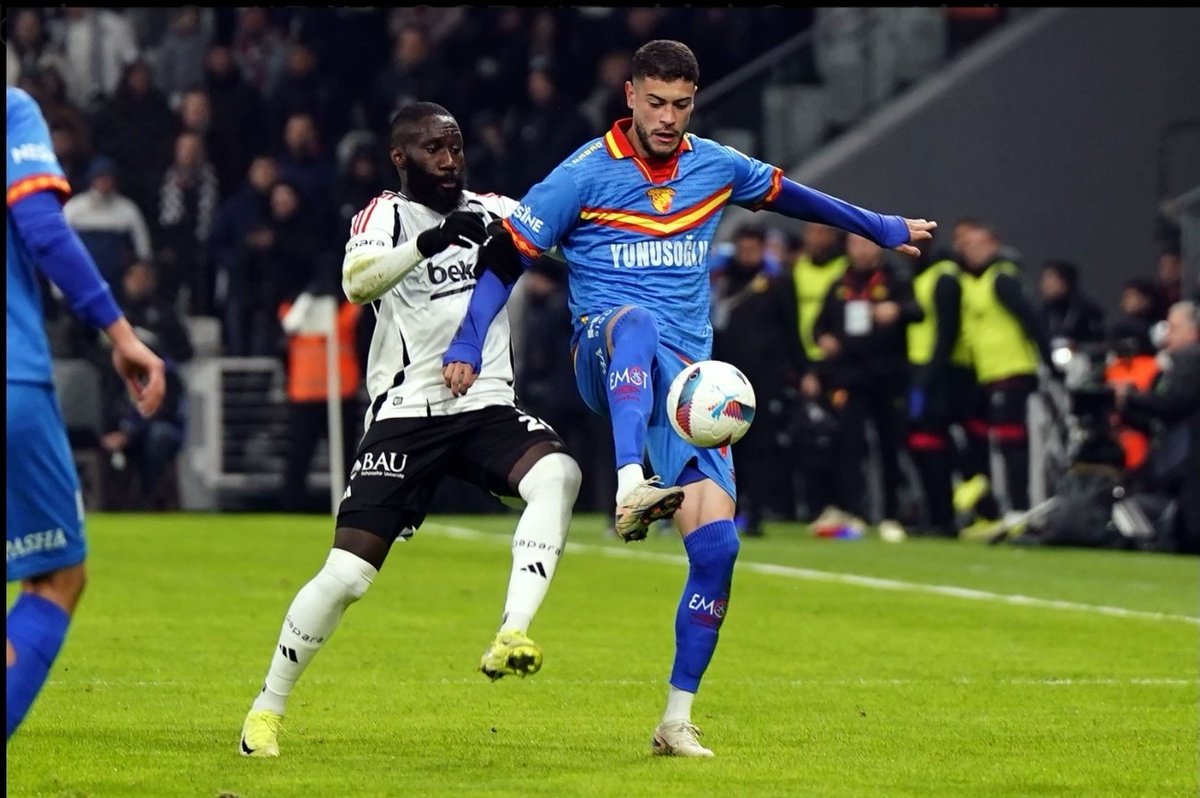 Black Eagles soaring! What a 4-0 victory over Göztepe. Fans, drop your favourite moment below  #BJKvGOZ #TurkishSuperLig