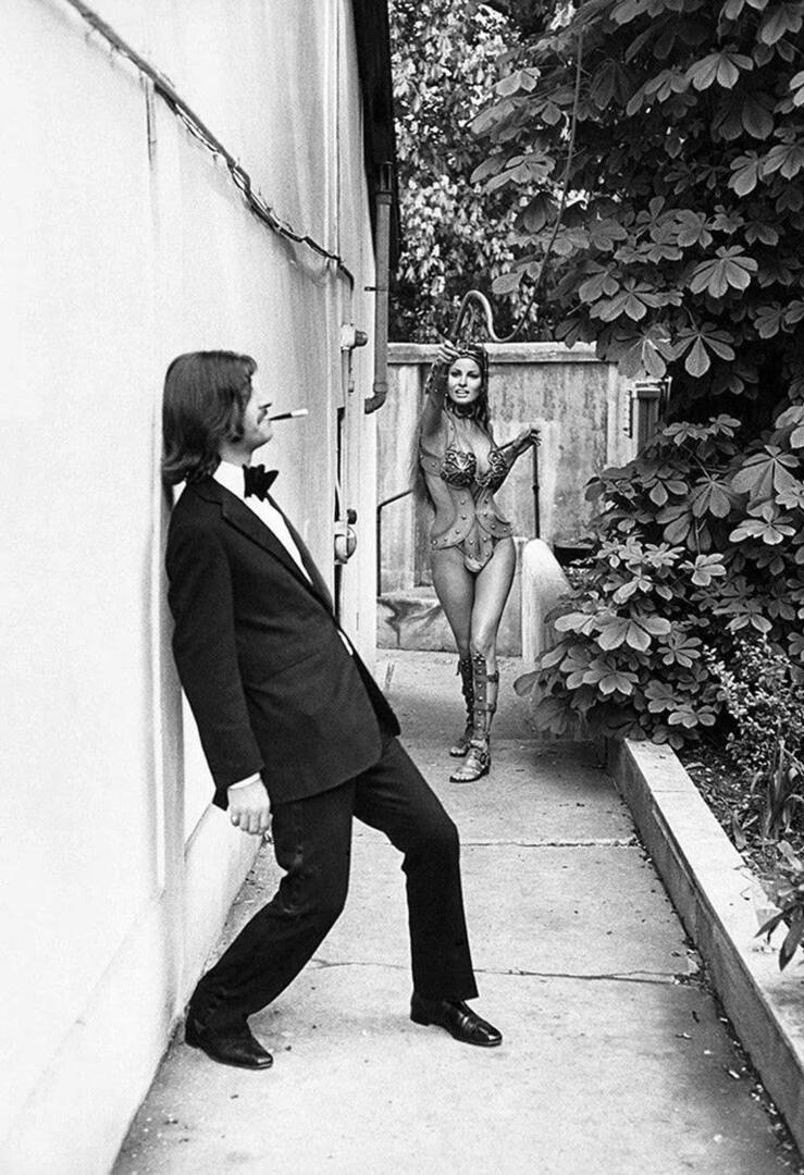 HistorylandHQ's tweet photo. Raquel Welch and Ringo Starr (1969) https://t.co/p9ZCFRwmGG