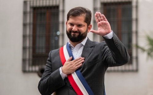 ANTES DE ABANDONAR EL PODER, EL PRESIDENTE DE CHILE 🇨🇱 AUMENTA SU SUELDO A 11 MIL DÓLARES 🚨

Zurdo siendo zurdo 💀