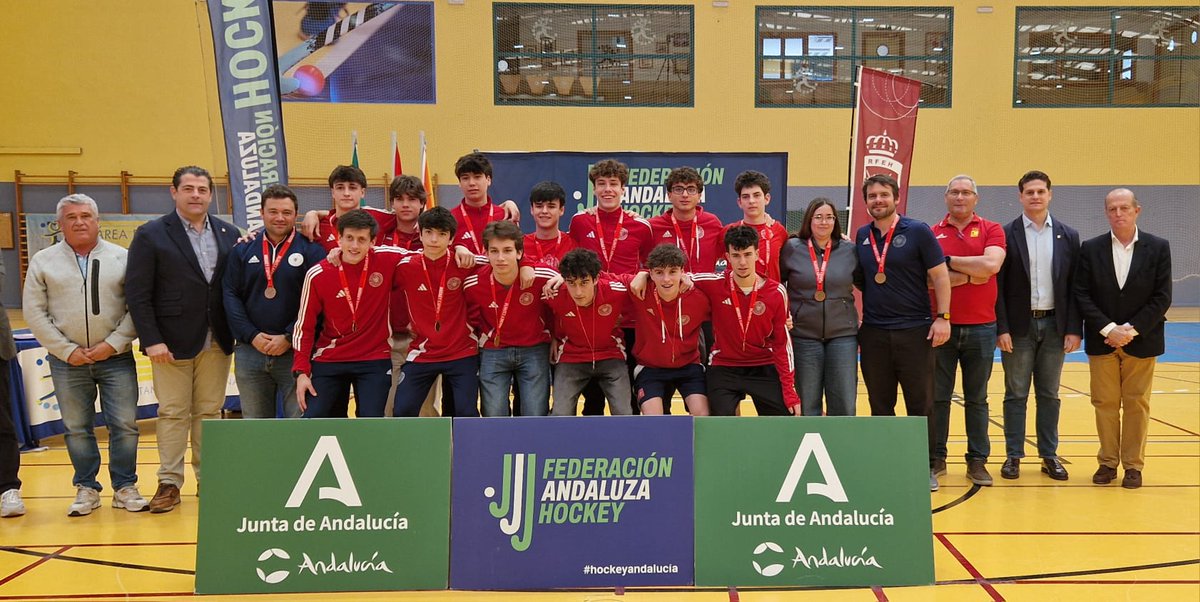 🏆 CAMPEONES DE ESPAÑA

El <a href="/ccvmoficial/">Real Club de Campo Villa de Madrid</a> se proclama campeón de España tras ganar en los shoot-outs al Club Egara en Benalmádena.

🥇 Real Club de Campo Villa de Madrid
🥈 Club Egara
🥉 Sanse Complutense

¡Enhorabuena a todos los clubes participantes!

#HockeyEspaña