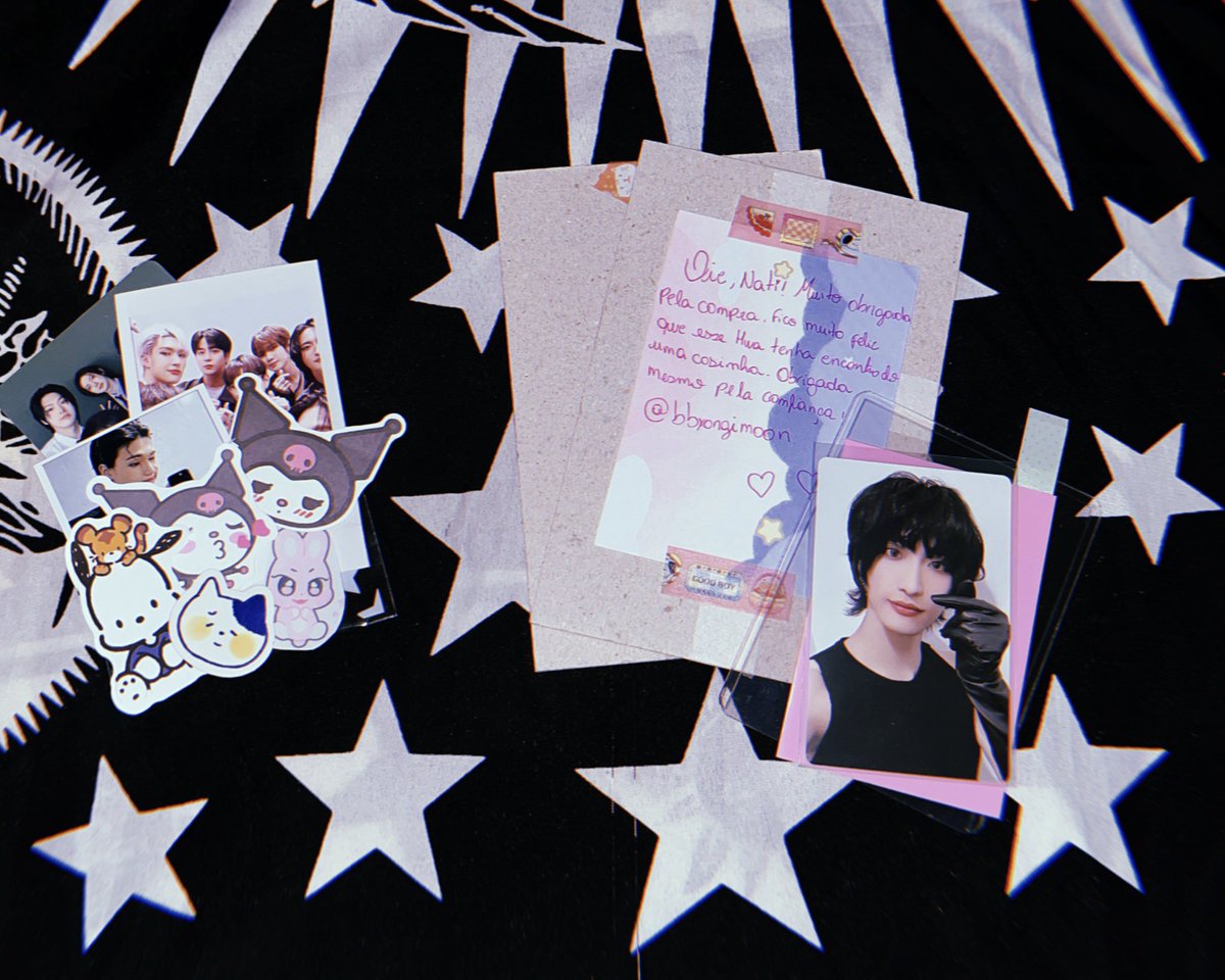 sceneonevalue's tweet photo. ⋆˚꩜｡ happy mail!! 

feedback positivo para @bbyongimoon que me vendeu esse fofolete aqui.
o processo de compra foi mtmtmt tranquilo e a leti foi super atenciosa e paciente ao lidarmos com o serviço péssimo dos correios (que obviamente não foi culpa dela!!). obrigadaaaaa!! ♡︎ https://t.co/RpfAiEKXmV