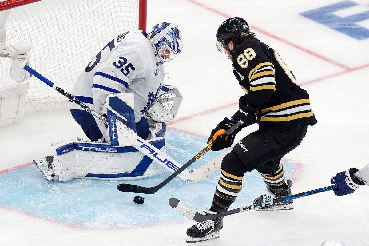 nylander88_'s tweet photo. Why are my sports teams genuinely so haunting https://t.co/yFFMHocNlJ