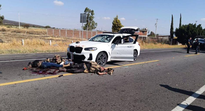 GildoGarzaMx's tweet image. #México | Circula otra imagen del sitio donde habría sido abatido “El Mencho”. Según lo difundido por @Defensamx1 durante un operativo en Jalisco se registró un enfrentamiento; el líder del #CJNG habría quedado gravemente herido y murió durante su traslado aéreo a la #CDMX. En