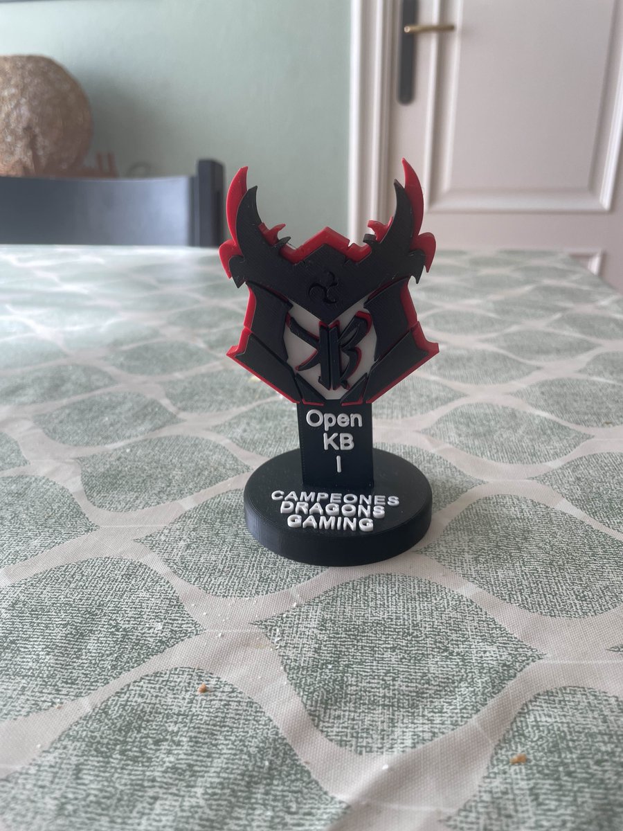 El split pasado <a href="/DragonsGamingec/">Dragons Gaming Barcelona</a> se hizo con el trofeo, quien levantará la copa este split??