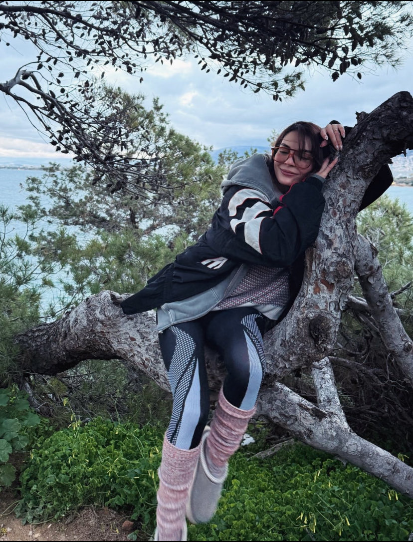 Yeni IG| hikaye 🌿🌴🍃

#EbruŞahin 🧡