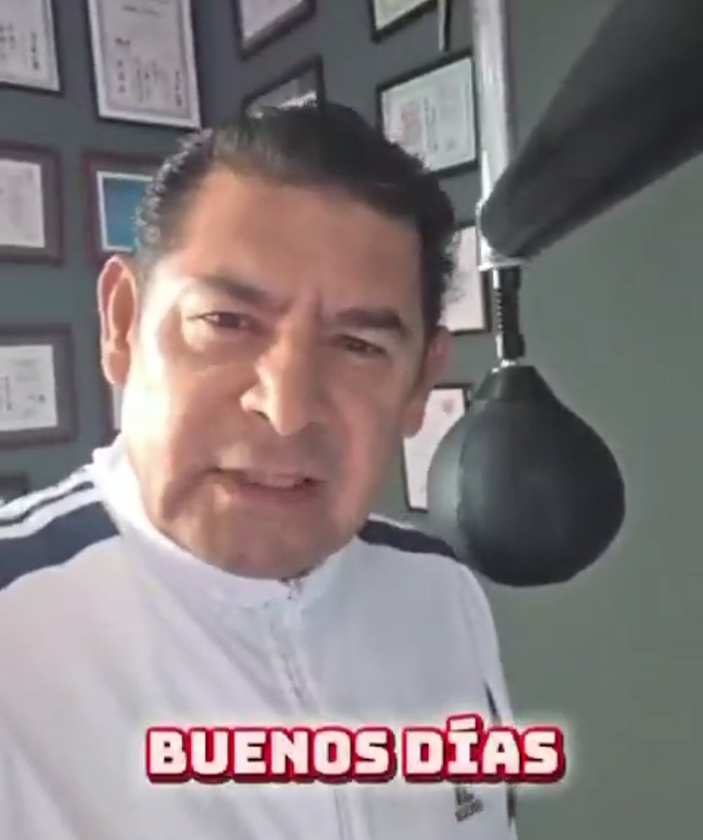MIENTRAS PUEBLA ESTA SIENDO INCENDIADA ARMENTA ESTA EN SU GIMNASIO BOXEANDO. 

Así las prioridades del Gobernador. 

QUE POCA MADRE.