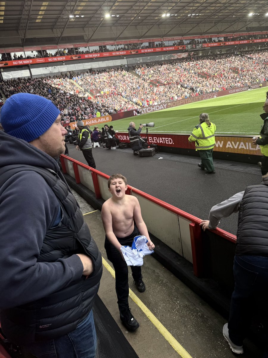 Paul Lyons tweet media