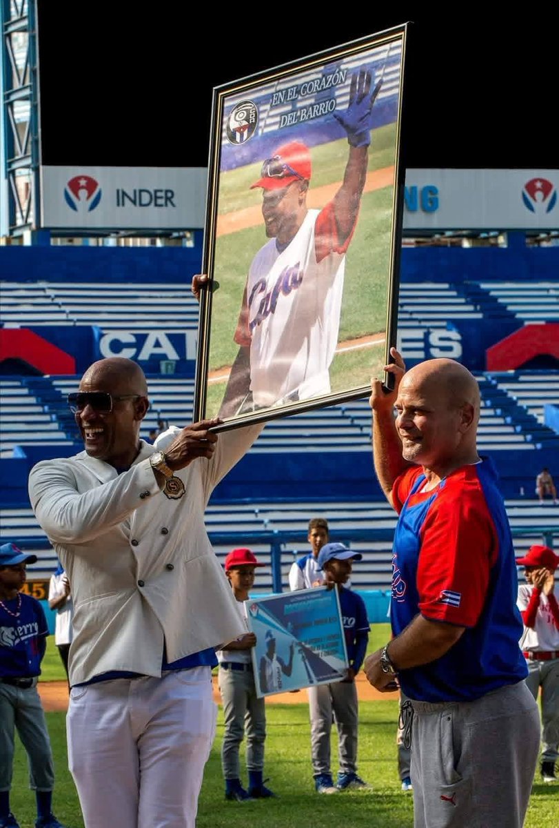 GHNordelo5's tweet image. Hoy cumple años Alexander Malleta, gloria de #Industriales y de #Cuba ¡Muchas felicidades!
#Cuba #CDRCuba #Malleta