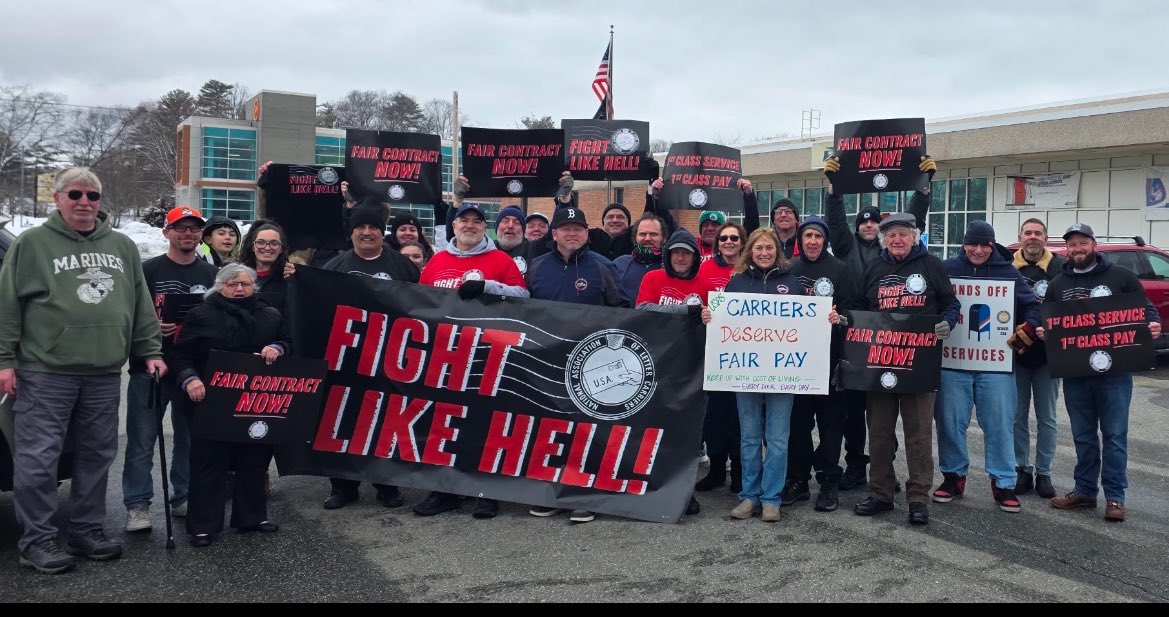 NALC_National's tweet photo. Our members deliver every day providing an essential service that Americans rely on. Today, we’re rallying nationwide for a fair contract that reflects our dedication! #fightlikehell
📸 Worcester, MA Branch 12
Framingham, MA Branch 334
Tulsa, OK Branch 1358
Space Coast, FL Branch 2689