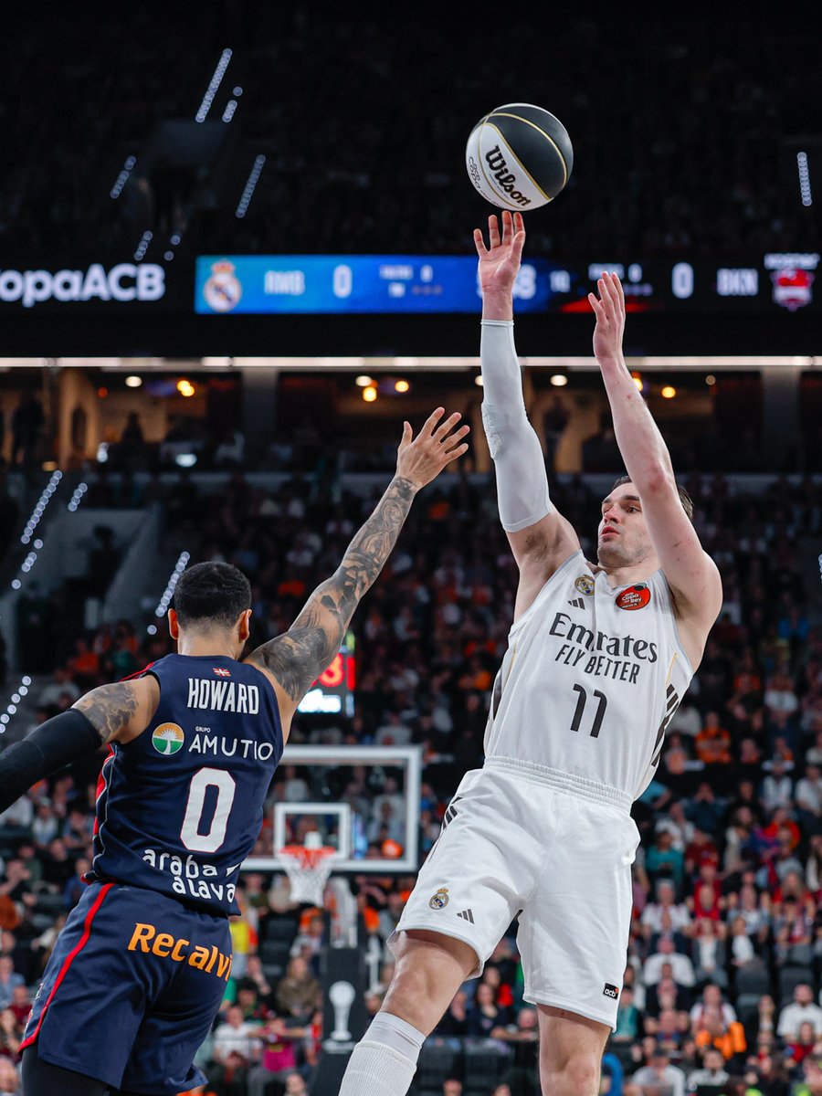 tjcope's tweet photo. 🏆 ¡FINAL! Baskonia se lleva la #CopaACB
🏀 REAL MADRID 89 - 100 BASKONIA

💥 Baskonia consigue su séptima Copa del Rey de Baloncesto https://t.co/97mQlFmfUd