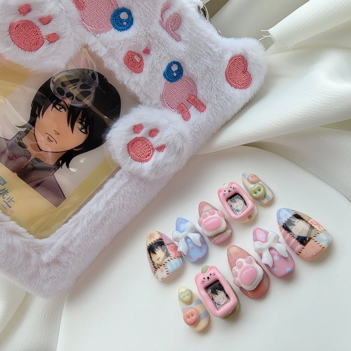 verybadnails's tweet photo. yamazaki sagaru kitty nails ♡ he's so pookie...... #銀魂 #山崎退 #山崎 https://t.co/Ox2g6MIG5s