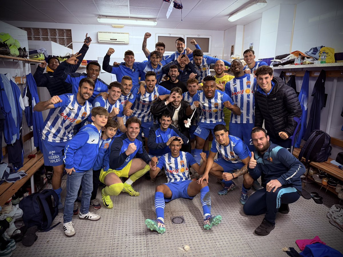 Estos tipos no quieren que acabe la fiesta 🥳🎊🎭➕3️⃣

#𝗖𝗮𝗺𝗶𝗻𝗲𝗺𝗼𝘀𝗝𝘂𝗻𝘁𝗼𝘀 🤝🏻 💙🤍