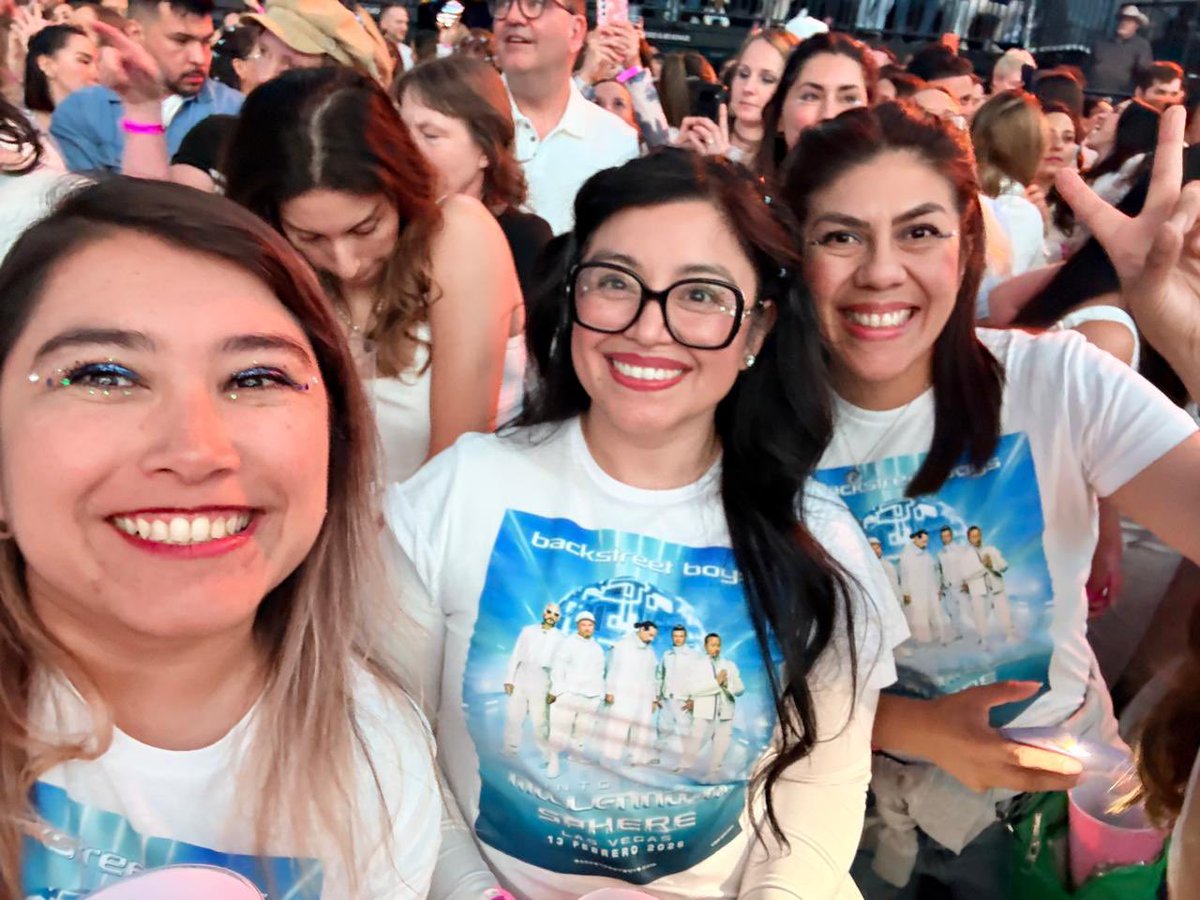 Monick_RM's tweet photo. Hace una semana tenía 13 años… 💕🩵 https://t.co/gx0PKpL83J