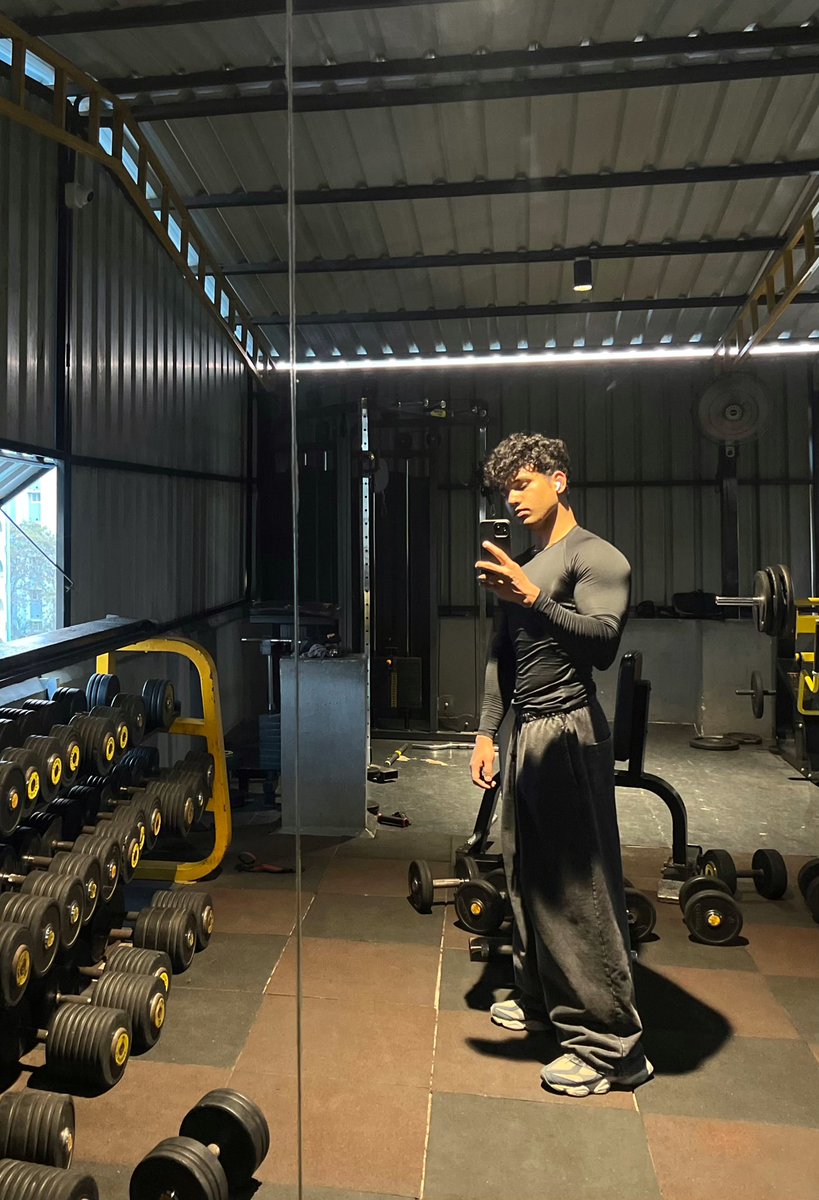 yourpal03's tweet photo. big fan of morning workouts https://t.co/PYDlxLjIJ0