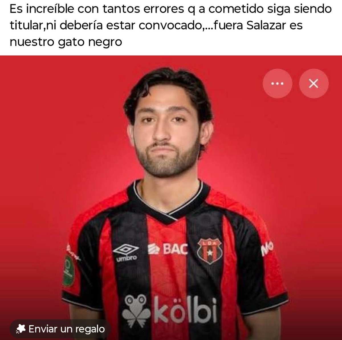 Y si, hoy muchos le tiran a Salazar.
Seamos honestos, era responsabilidad del macho hacer cambios e incluir a los amonestados.
Y esa mierda ni era amarilla.