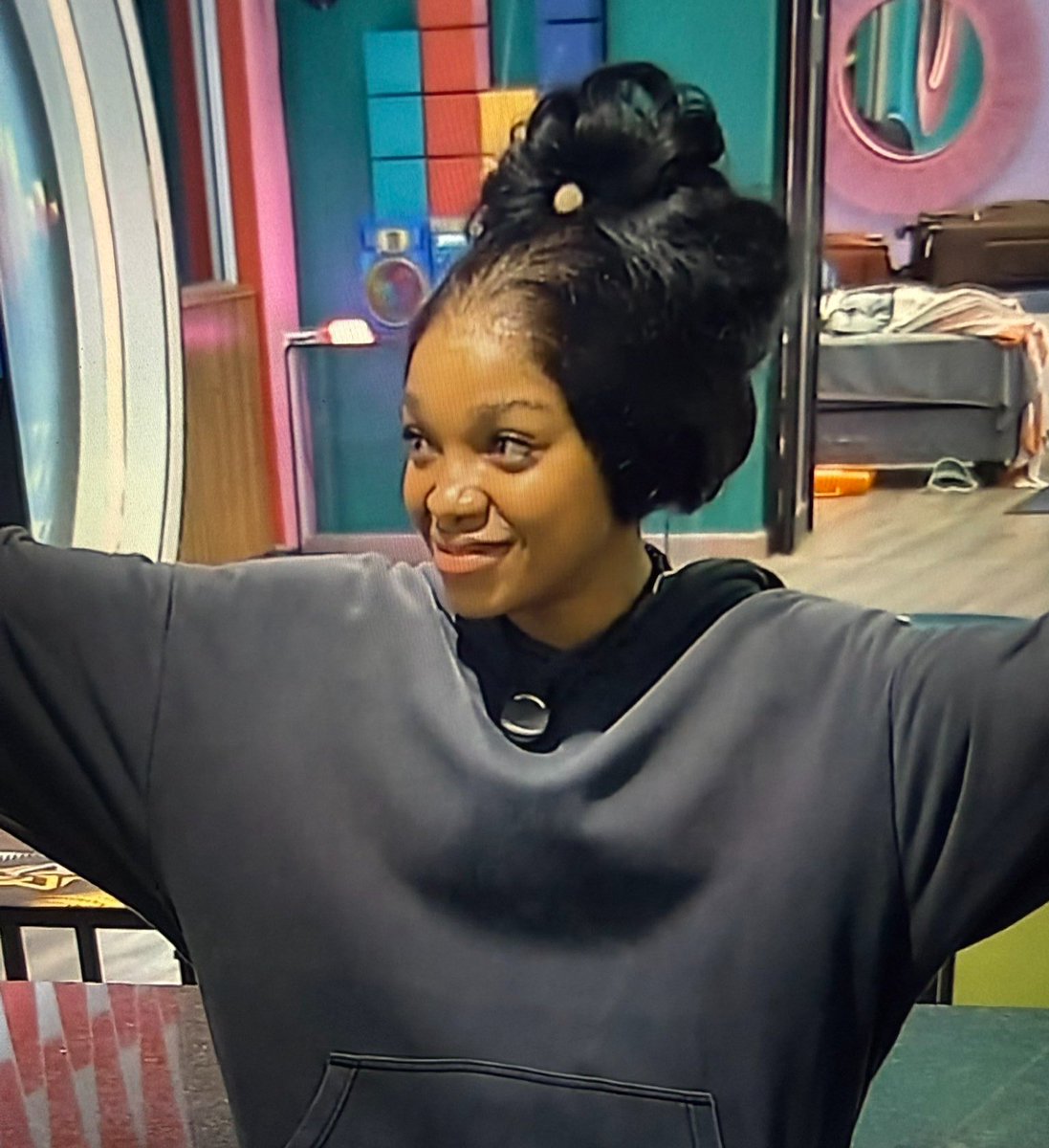 I honestly want whatever Thandeka has in her heart. Her resilience is unreal.

After everything she's been through, she still comes out playful and genuinely happy, no trace of victim mentality. She just dusts herself off and shows up every time.

What really got me today was