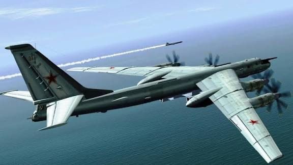 ApacheQQ's tweet photo. Ukrainan ilmavoimat iskivät Venäjän toiseksi suurimpaan tukikohtaan, jossa on tällä hetkellä venäläiset Tu-95MS:t ja venäläinen Tu-160, ja tuhosivat molemmat täysin ! Tämä taatusti satuttaa Putinia. #Ukraina #Ukraine #UkraineRussianWar #Engels #Tu95MS #Tu165 #UkraineWillWin https://t.co/6DsiDmoWgR