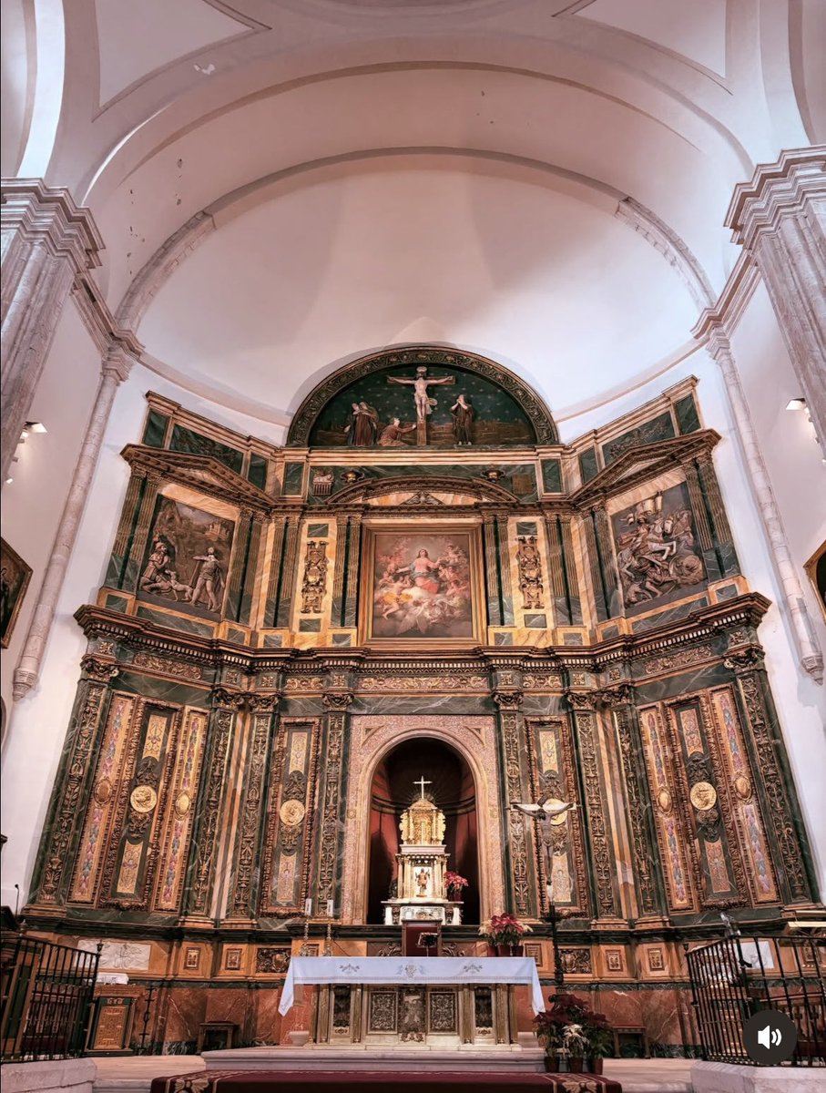 Así es el altar mayor de Ntra. Sra. de la Asunción de #Chinchón. Con un “secreto” en su corazón 🖼️