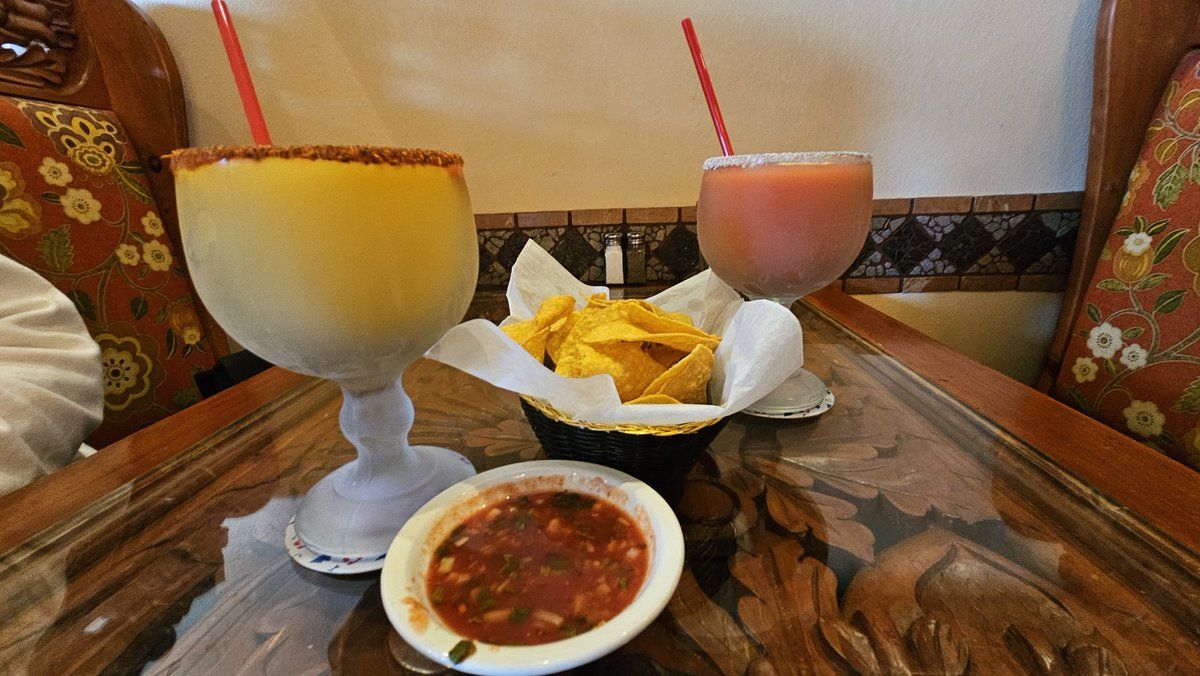 petzilla tweet media