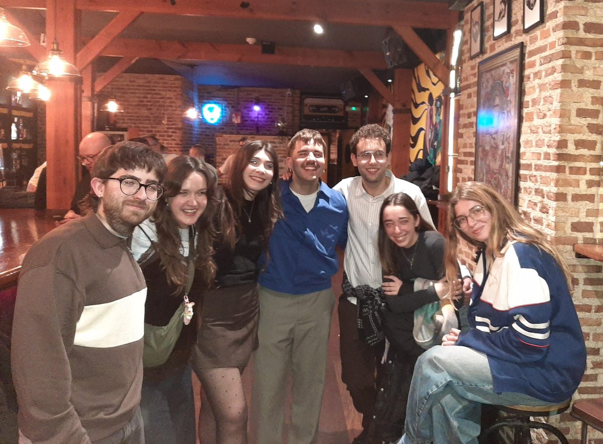 PalidaTez's tweet photo. Tocar en Albacete siempre es bien, y si es acompañados de @yaveremosgrupo mejor que mejor 💞
Deseando que llegue marzo para jugar el partido de vuelta 🌟 https://t.co/yv7SLqkA0E