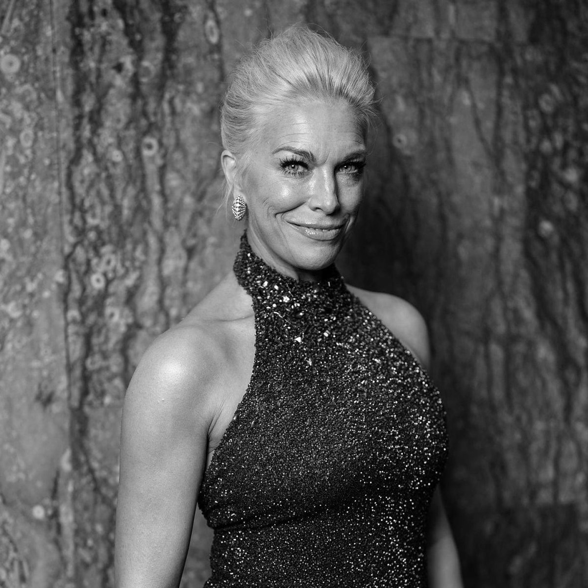 📷 | hannah waddingham photographed by scott garfitt at the baftas 2026